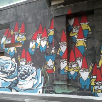12. Wiener Gemeindebezirk - Graffitistraße in Meidling (ja, die heißt wirklich so, und ja, der Name ist Programm) - Local Flavor Near Me - Vienna, 9