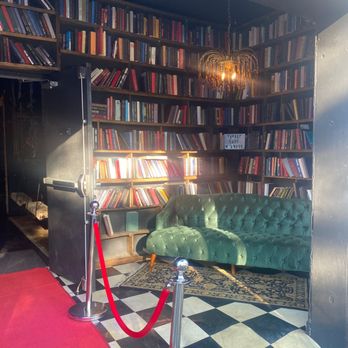 Syndicate Wynwood - Coffee & Tea Near Me - Miami, Florida