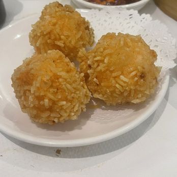 Ping's Seafood - Golden Fried Shrimp Ball 3pcs - best we've had them - Seafood Near Me - New York, New York Ping's Seafood - Golden Fried Shrimp Ball 3pcs - best we've had them - Seafood Near Me - New York, New York
