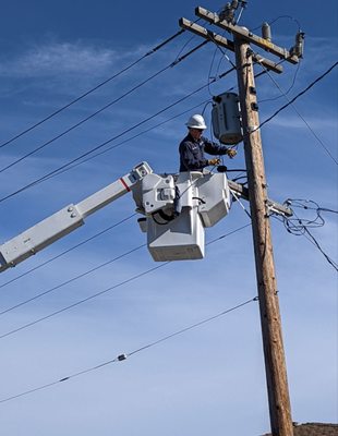 Torres Electric Logo