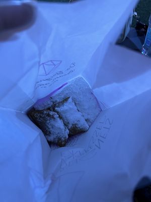 Beignets Expressed by null