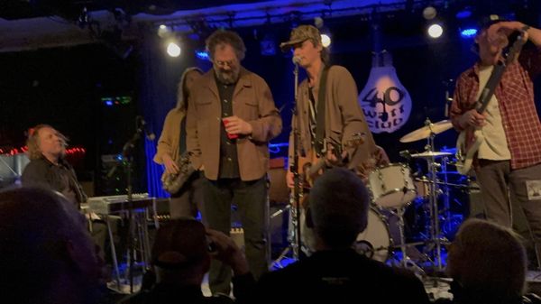 40 Watt Club by null