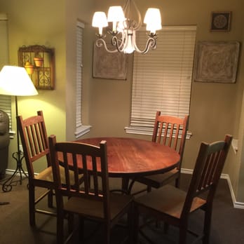White Bluff Resort - Dining table (condo) - Resorts Near Me - Whitney, Texas White Bluff Resort - Dining table (condo) - Resorts Near Me - Whitney, Texas