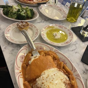 Sortino's Italian Kitchen - Chicken parm, side of broccoli, margherita pizza - Italian Near Me - Pocono Summit, Pennsylvania Sortino's Italian Kitchen - Chicken parm, side of broccoli, margherita pizza - Italian Near Me - Pocono Summit, Pennsylvania