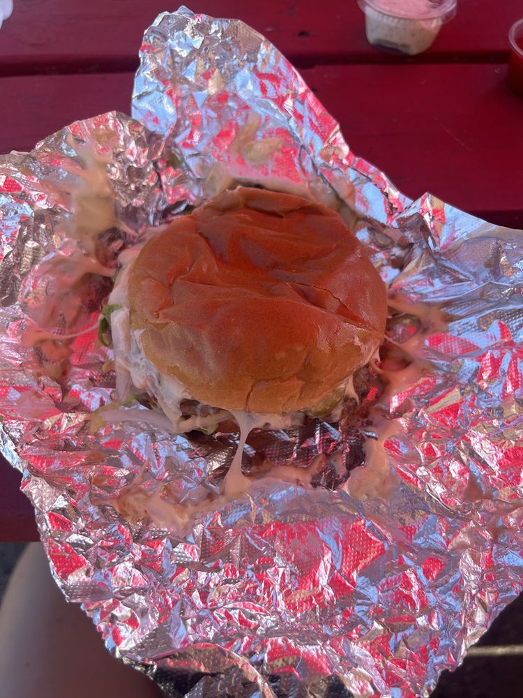 Hamburger Mikey's Logo