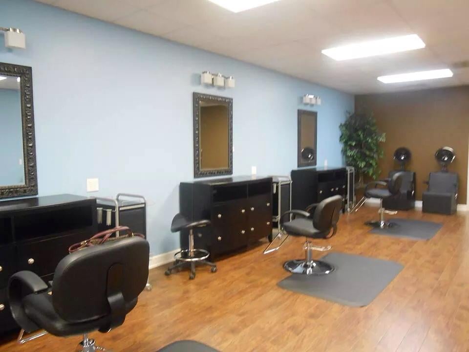 Innovations Hair Studio Logo