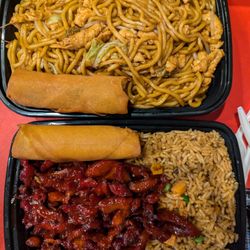 Hunan Wok - Boneless spare ribs and chicken lo mein