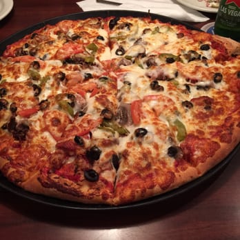 Angelo's II - Another perfect pizza. Nothing like it in Chicago. - Italian Near Me - Sterling, Illinois