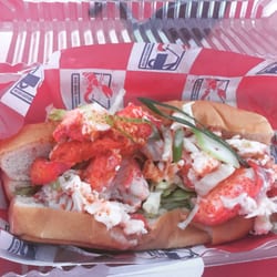 Vintage Virginia Wine Festival - Lobster roll from food truck! Yes!!!