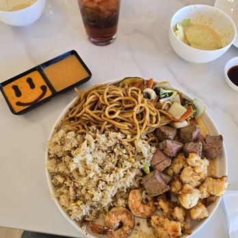 Ikura - Sushi Bars Near Me - Rocklin, California