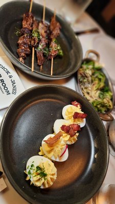 BarRoom, at Dick & Jane’s by null