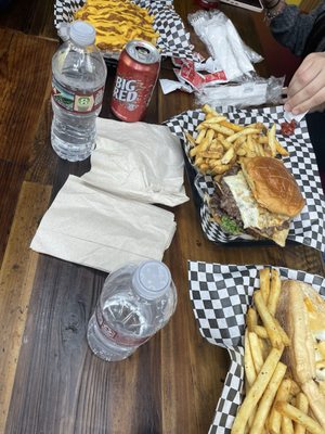 Mile High Mo's Austin - First Class Food by null