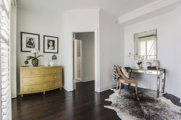 Hollywood Tower Apartments by null