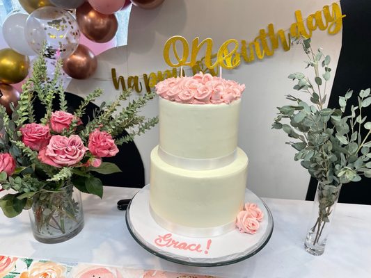 Cookies and Cream Pastry Shop by null