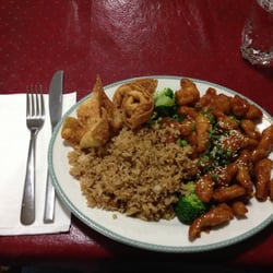 Lucky Garden - Sesame Chiken with fried wonton. It was Delicious. Even the brocoli was just perfectly cooked. Can't wait to go back.