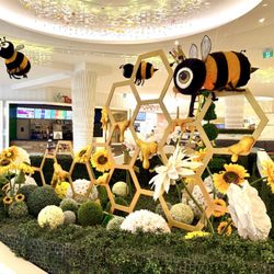 West Edmonton Mall - Art Display