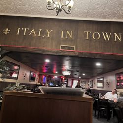 Italy In Town - Inside