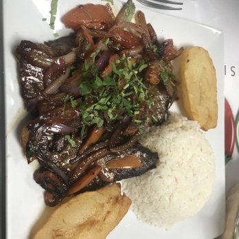 Ceviche Palace - Bistek encebollado  (beef steak in onions and tomatoes) - Peruvian Near Me - Bridgeport, Connecticut