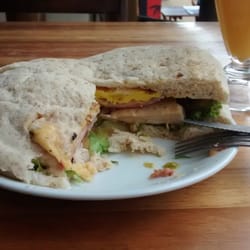 Pães e Cia. - Beirute de frango