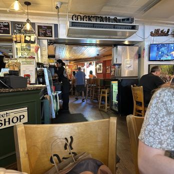 Main Streets Café - American Near Me - Concord, Massachusetts