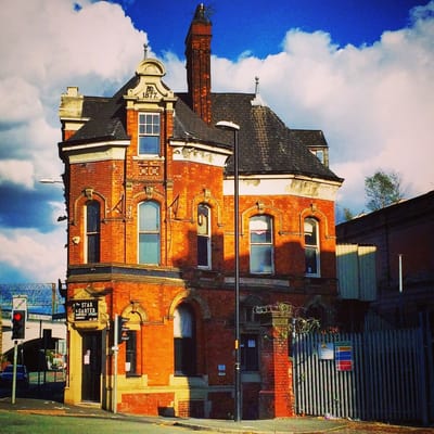 Star & Garter by null