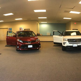 United Access - Indoor Showroom - Mobility Equipment Sales & Services Near Me - Wilsonville, Oregon United Access - Indoor Showroom - Mobility Equipment Sales & Services Near Me - Wilsonville, Oregon