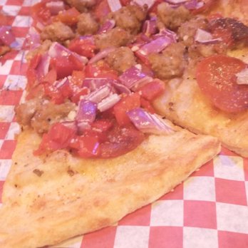 Docksiders Pub & Oven - Pizza but no cheese....not good. - Pizza Near Me - Hilton, New York