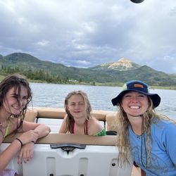 Steamboat Lake Marina - Family fun on Steamboat Lake Marina rental boat