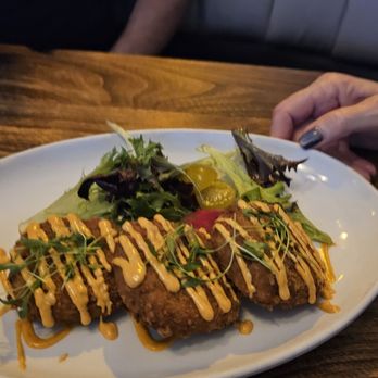 Land Ocean Restaurant Reno - Crab cakes - New American Near Me - Reno, Nevada