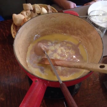 La Cloche à Fromage - Fondue with red wine - Fondue Near Me - Strasbourg, 67 La Cloche à Fromage - Fondue with red wine - Fondue Near Me - Strasbourg, 67