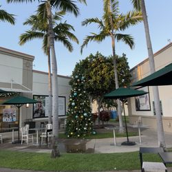Moanalua Shopping Center