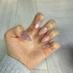 Gel-x with cat eye