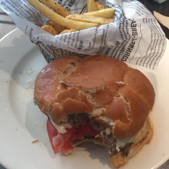 Pacifica Breeze Cafe - Turkey burger... ehhh not much flavor - Salad Near Me - San Diego, California Pacifica Breeze Cafe - Turkey burger... ehhh not much flavor - Salad Near Me - San Diego, California
