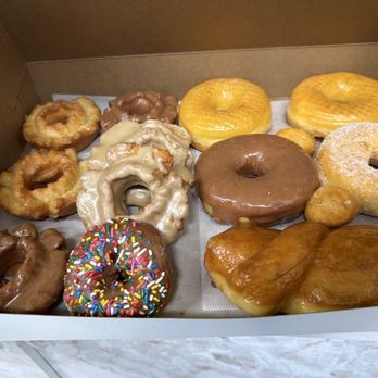 Fresh Donuts - A mixed dozen - Donuts Near Me - Tracy, California Fresh Donuts - A mixed dozen - Donuts Near Me - Tracy, California