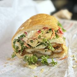 Capones Italian eatery