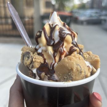 Vaca's Creamery - Peanut Butter Cookie Dough - Ice Cream & Frozen Yogurt Near Me - Chicago, Illinois Vaca's Creamery - Peanut Butter Cookie Dough - Ice Cream & Frozen Yogurt Near Me - Chicago, Illinois