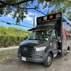 Cousins Maine Lobster - Front of food truck.