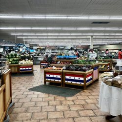 Big Y - Big Y New Milford CT. Clean and remodeled.