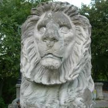 Lake Park - one of the lions - Parks Near Me - Milwaukee, Wisconsin