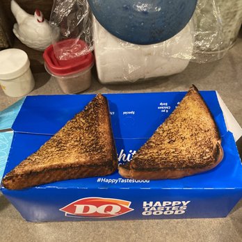 Dairy Queen Grill & Chill - Burned toast that came with my Chicken Strip Dinner. - Fast Food Near Me - Oxford, Mississippi