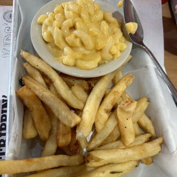 Logan's Roadhouse - Kids Macaroni & Cheese - American Near Me - Holland, Michigan