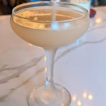 Vero Social - Peach martini - Wine Bars Near Me - New York, New York Vero Social - Peach martini - Wine Bars Near Me - New York, New York