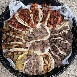 Taqueria 2 Potrillos - What kind of tacos would you put in your platter?