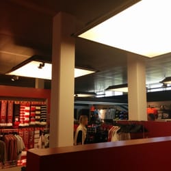 FC Bayern Fanshop - Schals und Co.