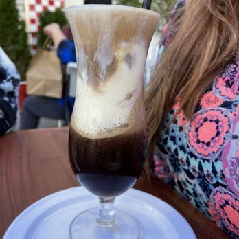 Busy Bee Cafe - Guinness float - Diners Near Me - Ventura, California Busy Bee Cafe - Guinness float - Diners Near Me - Ventura, California