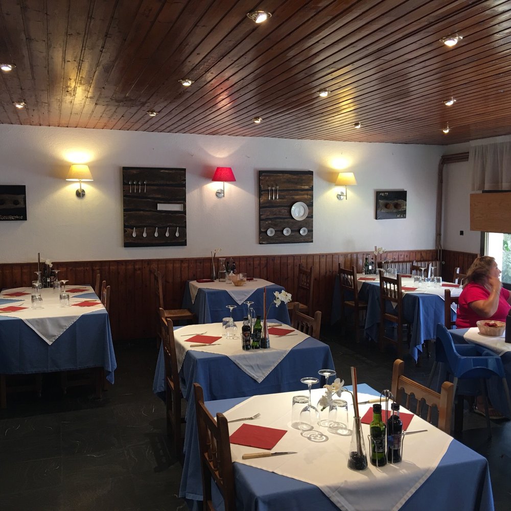 Fonda Domingo - Restaurants Near Me - Lles De Cerdanya, L