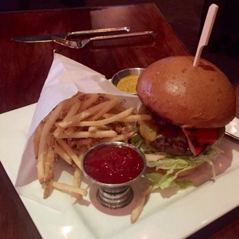 Bistro 7 - Bistro Burger with Truffle Fries - New American Near Me - Reno, Nevada Bistro 7 - Bistro Burger with Truffle Fries - New American Near Me - Reno, Nevada