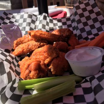 Kaytoo Restaurant & Bar - Wings with Buffalo sauce - American Near Me - Collingwood, Ontario Kaytoo Restaurant & Bar - Wings with Buffalo sauce - American Near Me - Collingwood, Ontario