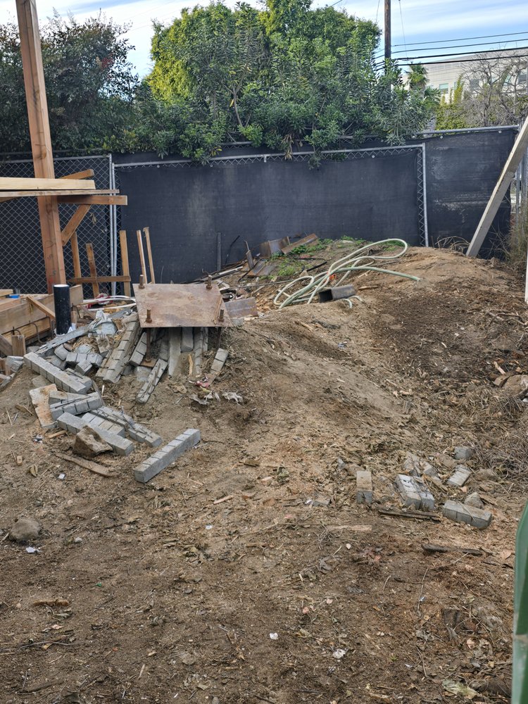 Slide of Munoz Hauling