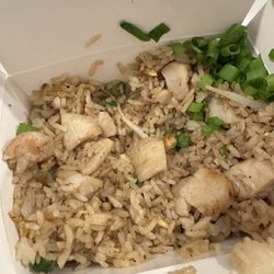 Wing Wah Restaurant - Chicken fried rice. 8/10